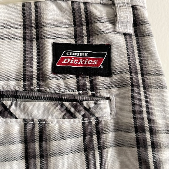 Genuine Dickies short size 34 - Picture 5 of 5
